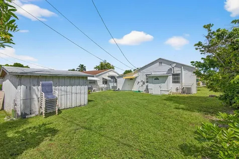 912 38th Street West Palm Beach FL 33407