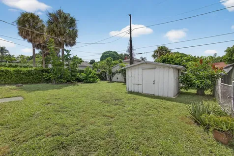 912 38th Street West Palm Beach FL 33407