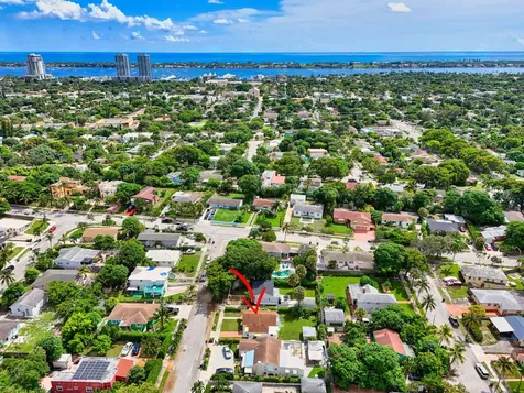 912 38th Street West Palm Beach FL 33407