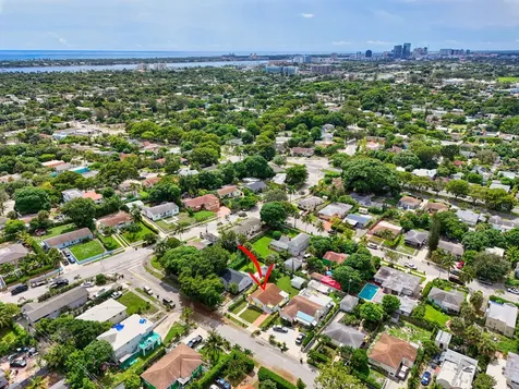 912 38th Street West Palm Beach FL 33407
