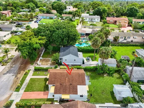 912 38th Street West Palm Beach FL 33407