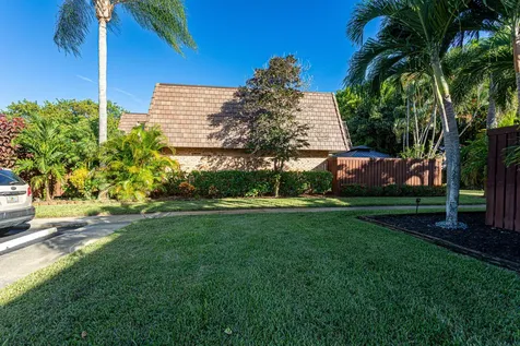 2716 Sw 15th Street Deerfield Beach FL 33442