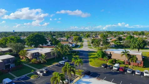 2716 Sw 15th Street Deerfield Beach FL 33442