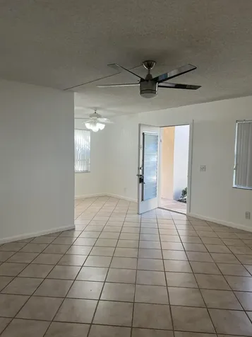886 Flanders Delray Beach FL 33484
