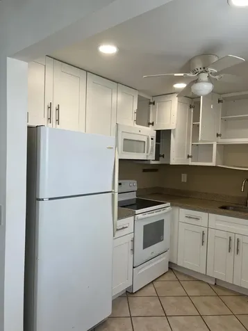 886 Flanders Delray Beach FL 33484