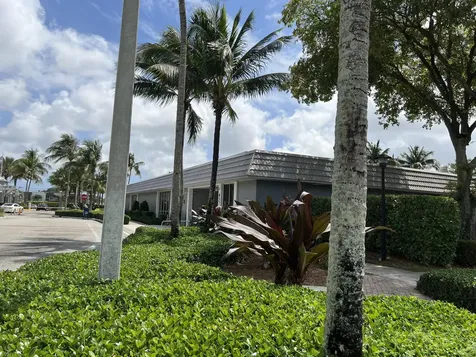 886 Flanders Delray Beach FL 33484