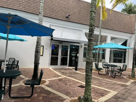 886 Flanders Delray Beach FL 33484