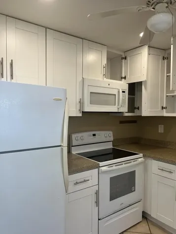886 Flanders Delray Beach FL 33484