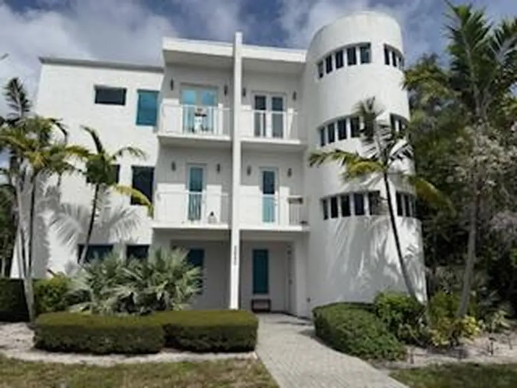 5820 N Flagler Drive West Palm Beach FL 33407
