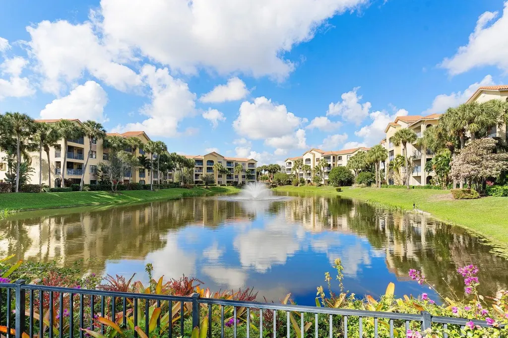 700 Uno Lago Drive Juno Beach FL 33408