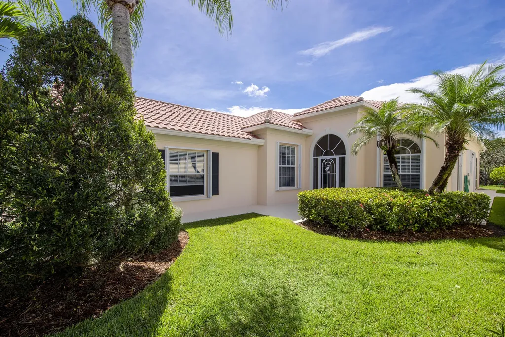 8784 Se Retreat Drive Hobe Sound FL 33455