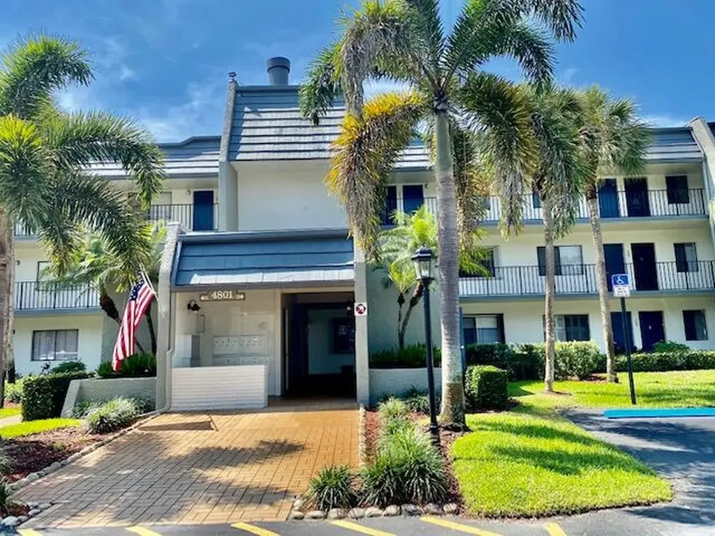 4801 Esedra Court Lake Worth FL 33467