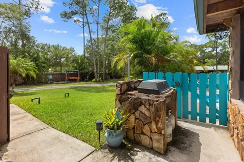 2725 Twin Oaks Trail Fort Pierce FL 34945