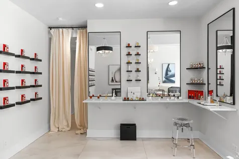 256 Worth Avenue Palm Beach FL 33480