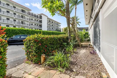 40 Se 13th Street Boca Raton FL 33432