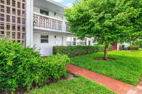 40 Se 13th Street Boca Raton FL 33432