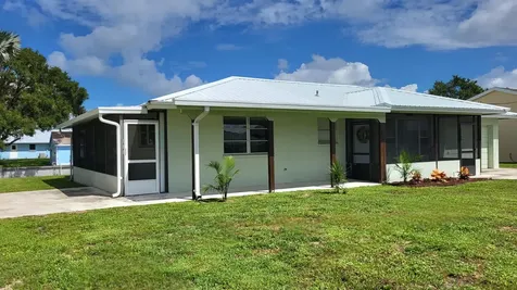 1114 Lisa Lane Okeechobee FL 34974