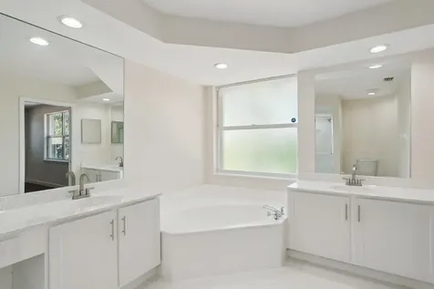 1722 Sawgrass Circle Greenacres FL 33413