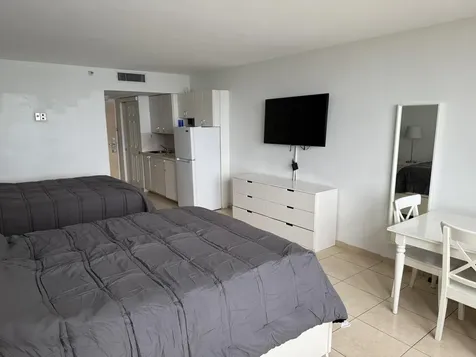 19201 Collins Avenue Sunny Isles Beach FL 33160