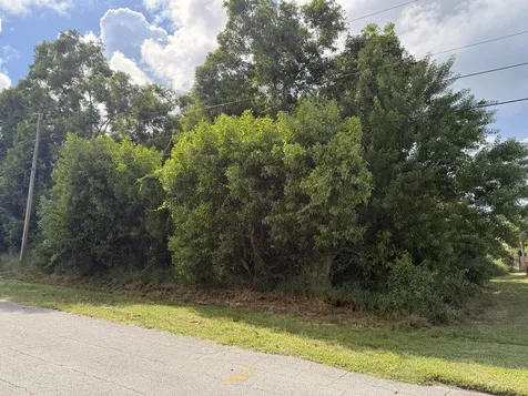 576 SE Nome Drive Port Saint Lucie FL 34984