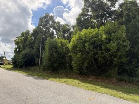 576 SE Nome Drive Port Saint Lucie FL 34984