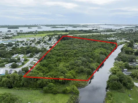 2100 N Us Highway 1 Fort Pierce FL 34945