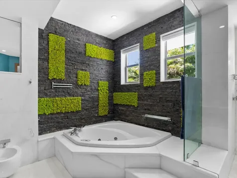 3917 Sw 42nd Avenue Miami FL 33146