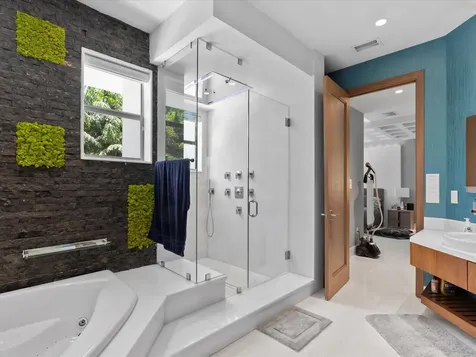 3917 Sw 42nd Avenue Miami FL 33146