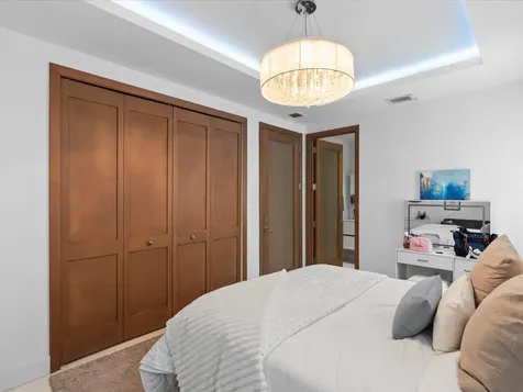 3917 Sw 42nd Avenue Miami FL 33146