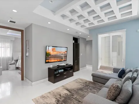 3917 Sw 42nd Avenue Miami FL 33146