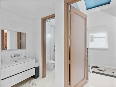 3917 Sw 42nd Avenue Miami FL 33146