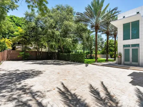 3917 Sw 42nd Avenue Miami FL 33146