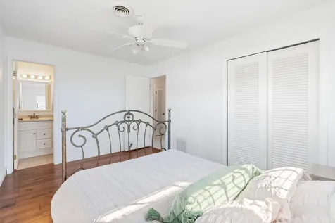 1001 Se 5 Avenue Pompano Beach FL 33060