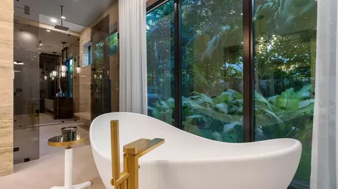207 W Coconut Palm Road Boca Raton FL 33432