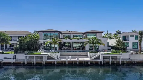 207 W Coconut Palm Road Boca Raton FL 33432