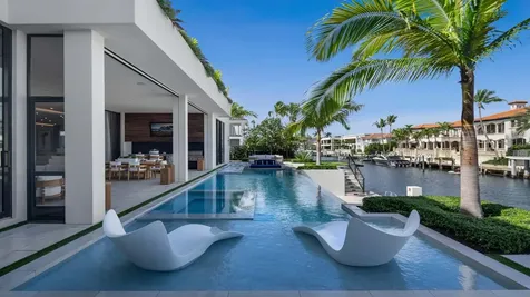 207 W Coconut Palm Road Boca Raton FL 33432
