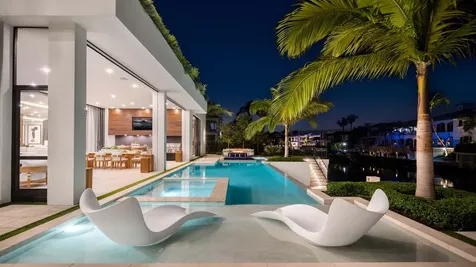207 W Coconut Palm Road Boca Raton FL 33432