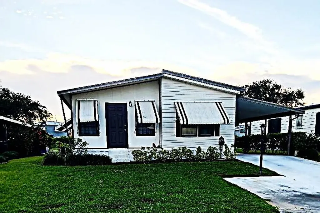 7781 Se Shenandoah Drive Hobe Sound FL 33455