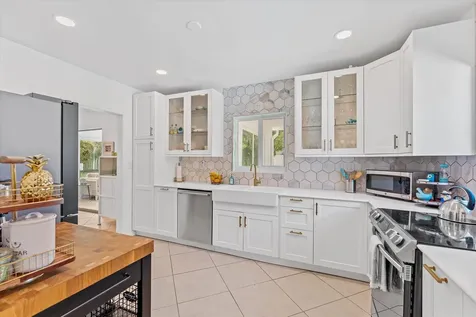 919 Ne 26th Avenue Pompano Beach FL 33062