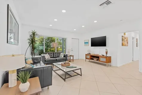 919 Ne 26th Avenue Pompano Beach FL 33062