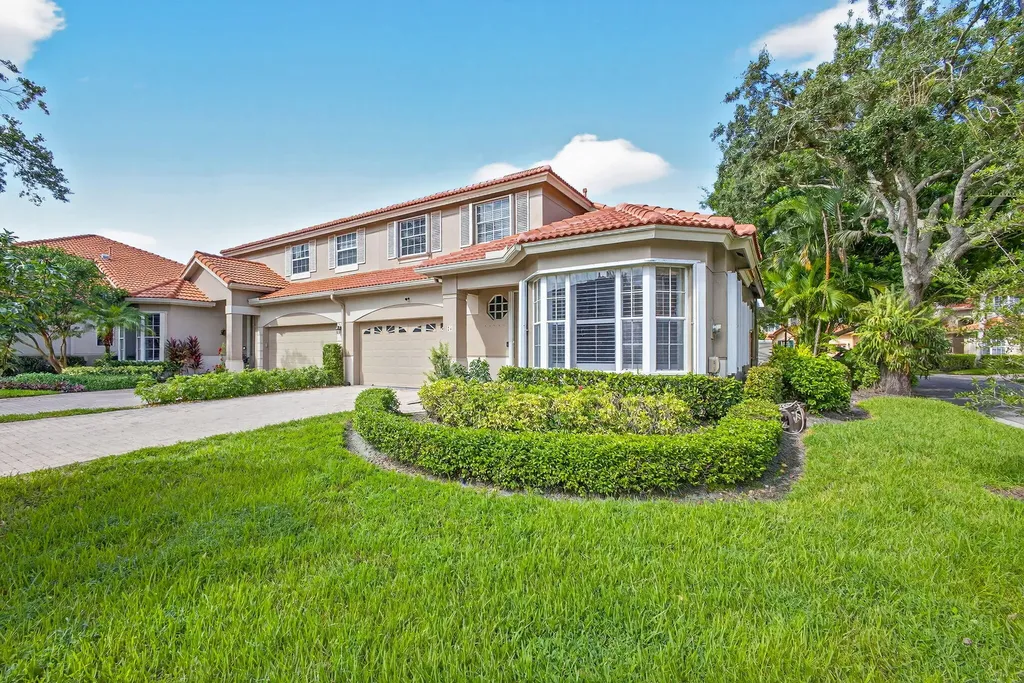 26 Porta Vista Circle Palm Beach Gardens FL 33418