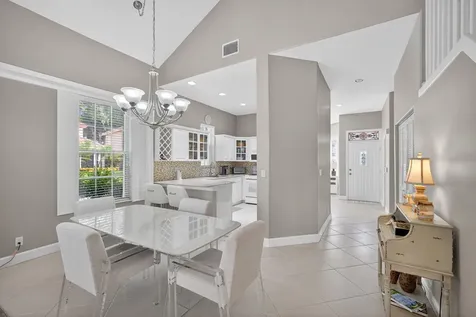 26 Porta Vista Circle Palm Beach Gardens FL 33418
