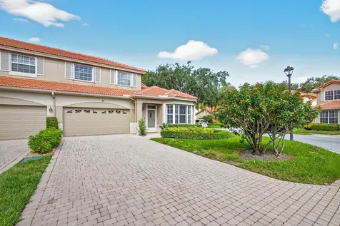 26 Porta Vista Circle Palm Beach Gardens FL 33418