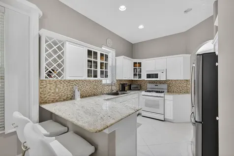 26 Porta Vista Circle Palm Beach Gardens FL 33418