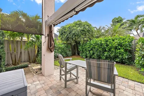 17 Commodore Place Palm Beach Gardens FL 33418