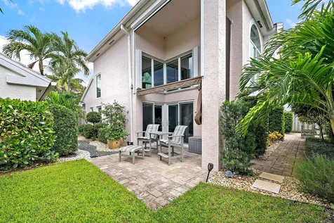 17 Commodore Place Palm Beach Gardens FL 33418