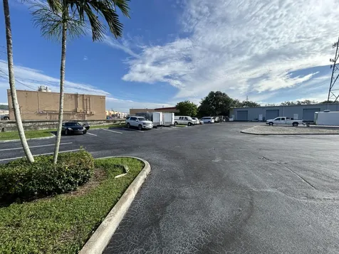 806 Old Dixie Highway Lake Park FL 33403