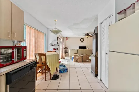 10372 Sw 9th Lane Pembroke Pines FL 33025