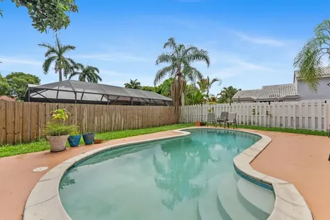 10372 Sw 9th Lane Pembroke Pines FL 33025