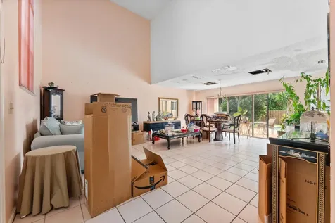 10372 Sw 9th Lane Pembroke Pines FL 33025